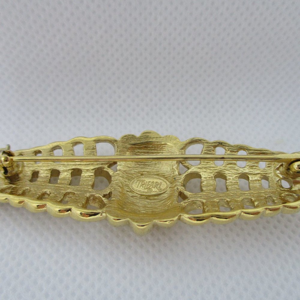 Trifari Gold Tone Rounded Rectangle Shape Brooch Pin - Picture 5 of 7